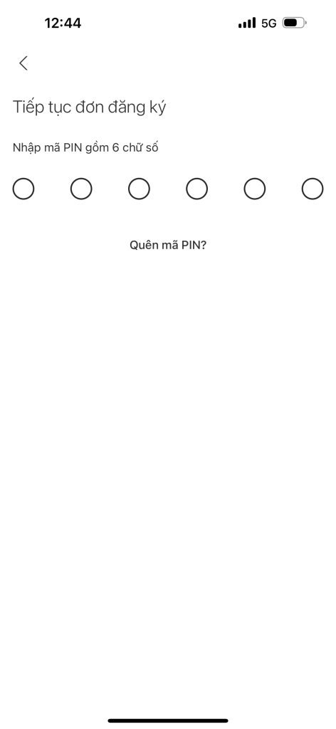 Thông báo app HSBC đang xử lý hồ sơ mở tài khoản thanh toán